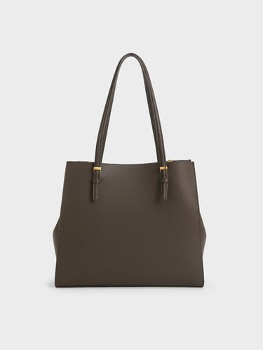 حقيبة تشارلز اند كيث charles and keith