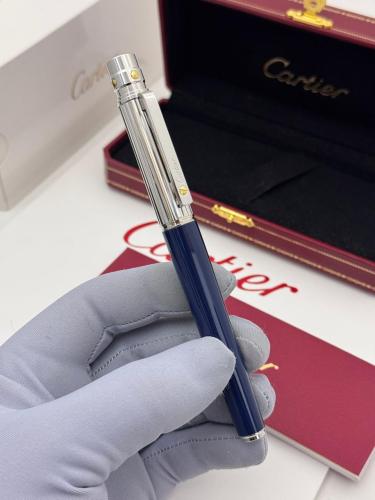 قلم كارتييه الأزرق الملكي بلمسات ذهبية