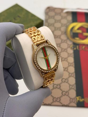 ساعة يد قوتشي