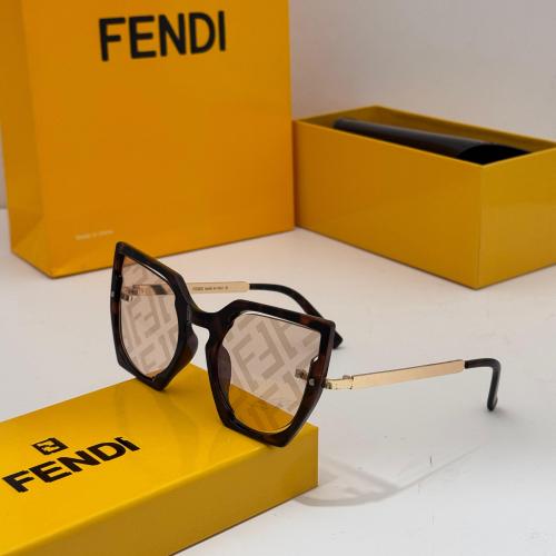 نظارات شمسية فندي