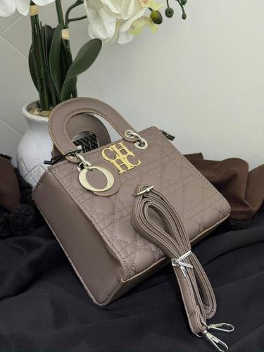 شنطة كارولينا هيريرا