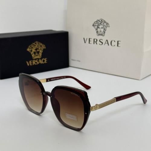 نظارات شمسية فيرساتشي