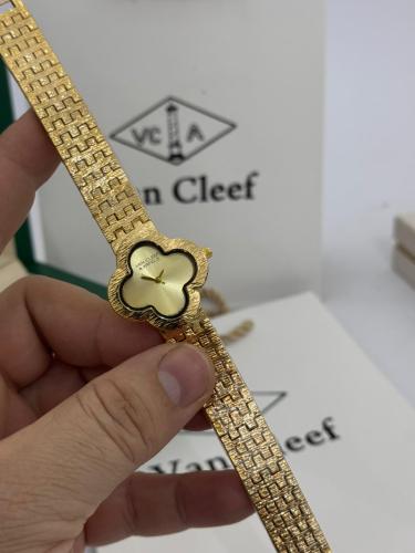 ساعة Van Cleef نسائي