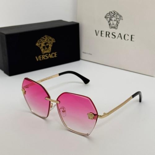 نظارات شمسية فيرساتشي