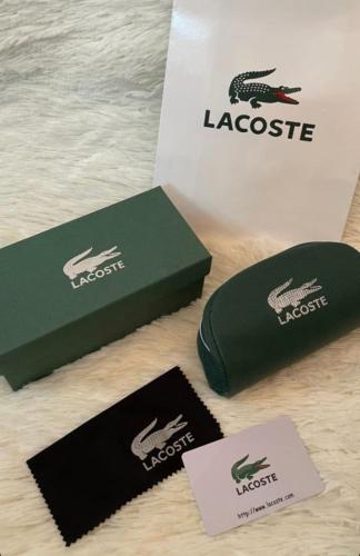 تغليف نظارة شمسية لاكوست