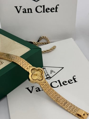 ساعة Van Cleef نسائي