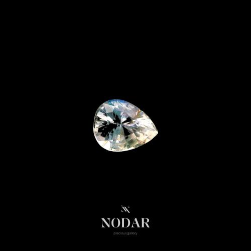 حجر القمر مدغشقر، 1.781 قيراط