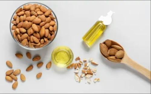 زيت اللوز الحلو معصور محلي غير مستورد 125ml