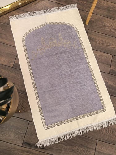 سجادة الصلاة شانيل