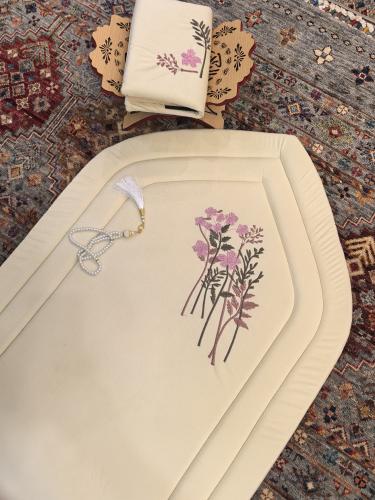 سجادة مطرزة اسفنجية