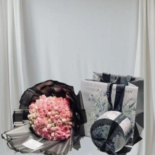 باقة بينك روز مع شوكولاتة هانوفريين