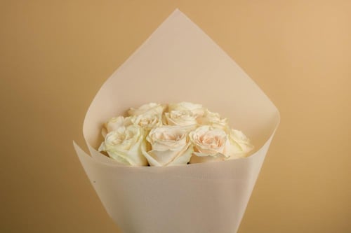 باقة جوري اوف وايت