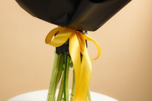 باقة ورد دوار الشمس المشرقة