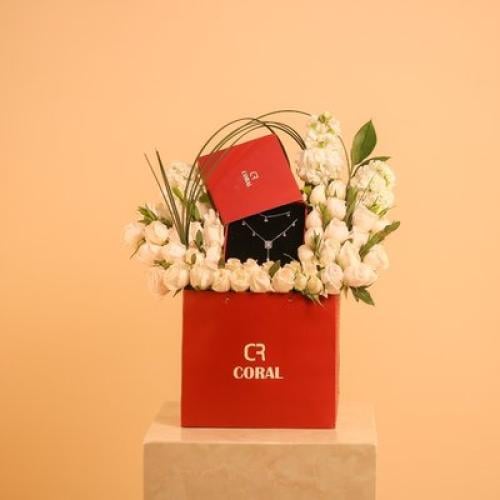 تنسيق مجوهرات CORAL بالورد الأبيض