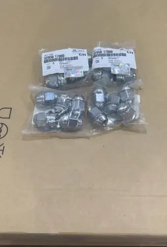 طقم 20 حبه براغي النترا طيس اصليه وكاله