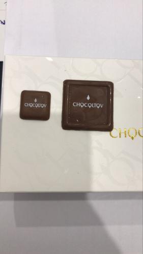 مربع صغير CHOCOLTOV