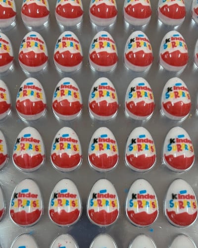 3D بيضة كندر