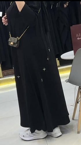 عباة ( النجمه الذهبيه كريب صيفي نص كلوش