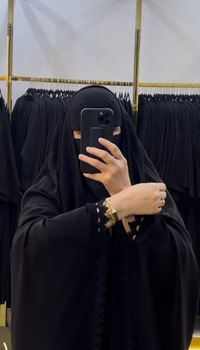 عباة المدينه بشت الدانتيل الراس