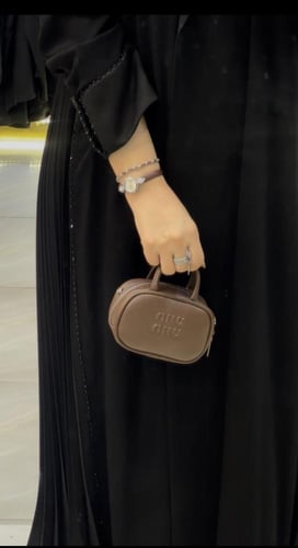 عباة الملكي ( ملكة)