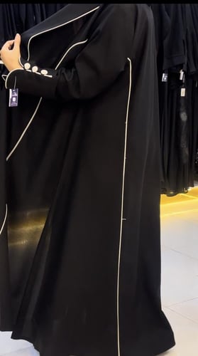 عباة دانة كلوش كريب الاناقه