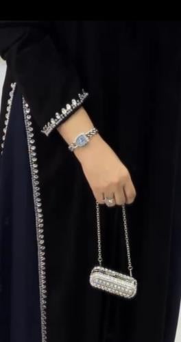 عباة (فهده) جوانب كحلي كرستال فضي نص كلوش ملكي