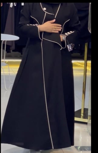 عباة دانة كلوش كريب الاناقه