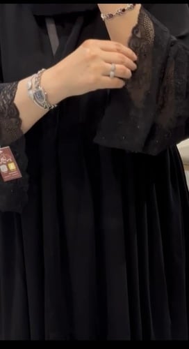 عباة اشجان الدانتيل الفرنسي