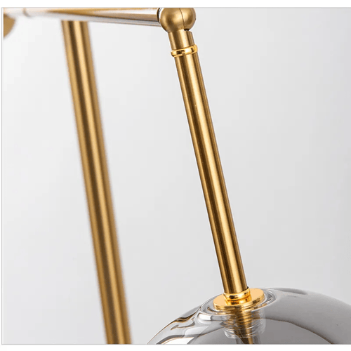 اباجورة طويلة ذهبي