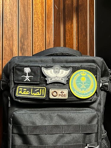 شنطة بتصميم القوات العسكرية - اسود