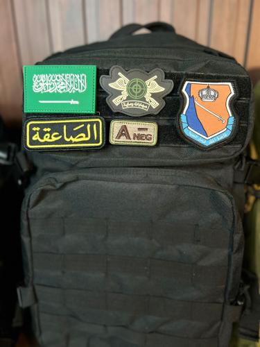 شنطه بتصميم قاعدة الملك فيصل الجوية - اسود