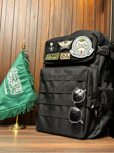 شنطة بتصميم القوات البرية - اسود