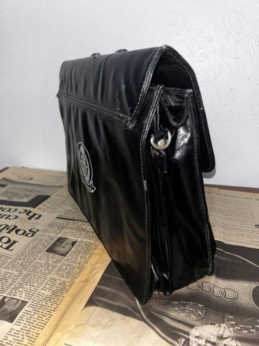 شنطة كلية الملك فهد البحرية