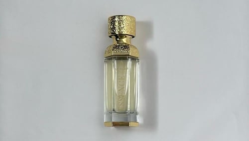 عطر ESSENCE جوهرة القرشي