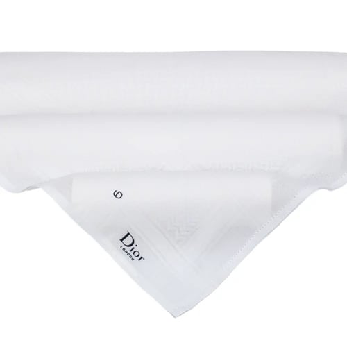 شماغ ديور ابيض