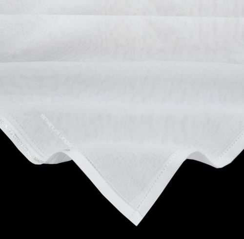 شماغ جيفنشي +غترة ايمانويل انقارو