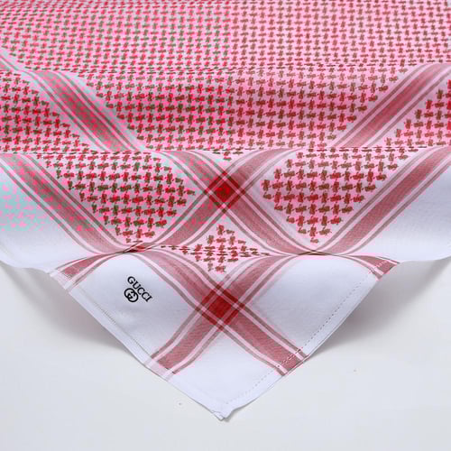 ثلاث اشمغة قوتشي كلاسيك 2026