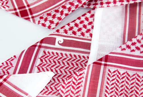 شماغ بيير كاردان كلاسيك أحمر -PCL-K-R