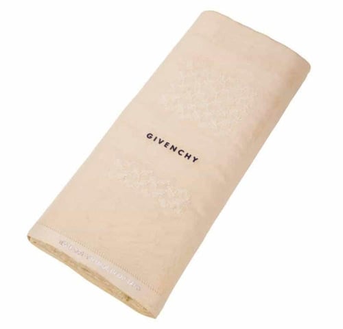 شماغ جيفنشي شتوي