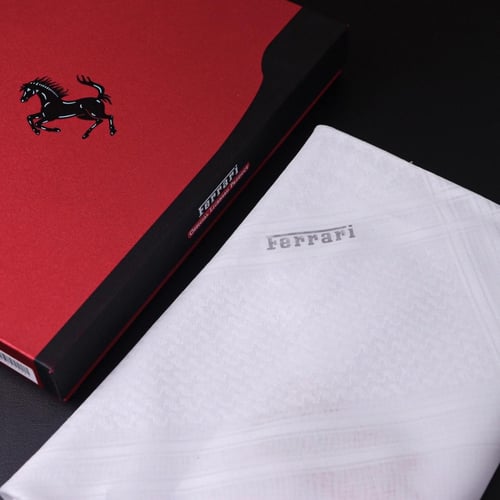 شماغ فيراري الابيض