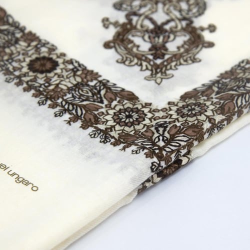 شال شتوي ايمانويل انقارو E1