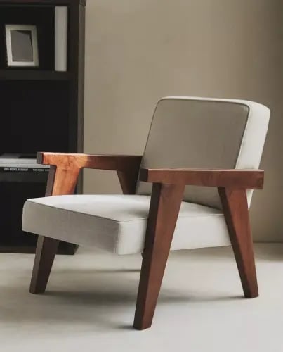 كرسي من الخشب السويدي