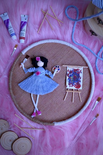 دمية الفنانة التشكيلية Refy doll