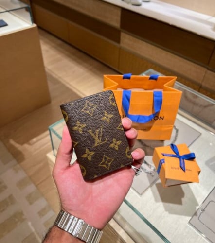 ‏Louis Vuitton