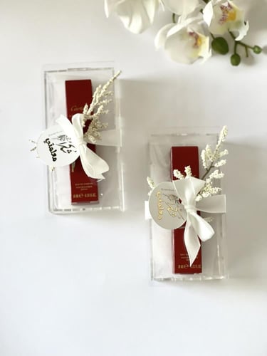 عطر كارتير مع علبة أكريلك