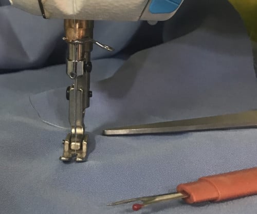 خياطه فستان نسائي