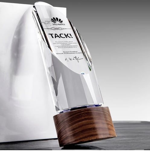 درع تذكاري كريستال فريد