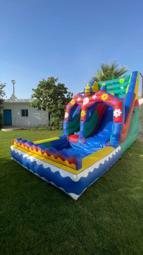 زحليقة مائية للايجار 6م طول *3م عرض *4م ارتفاع