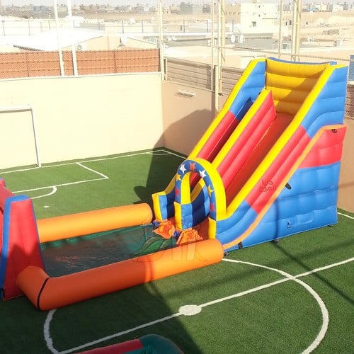 زحليقة بملعب صابوني 14م طول أرضي *4.5م عرض *5.5م ا...