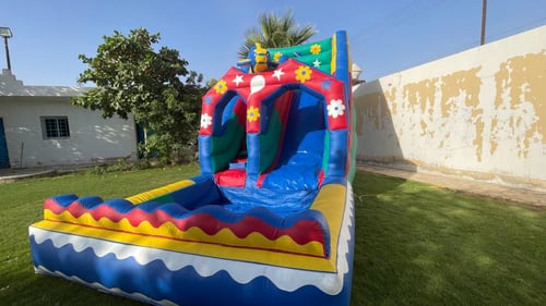 زحليقة مائية للايجار 6م طول *3م عرض *4م ارتفاع